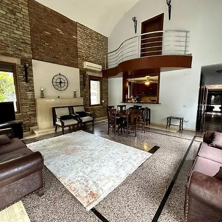 Ultra Lüx Tarihi Villa *