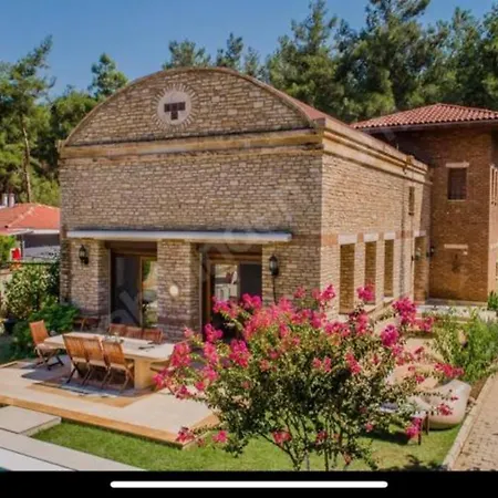 Ultra Lüx Tarihi Villa *