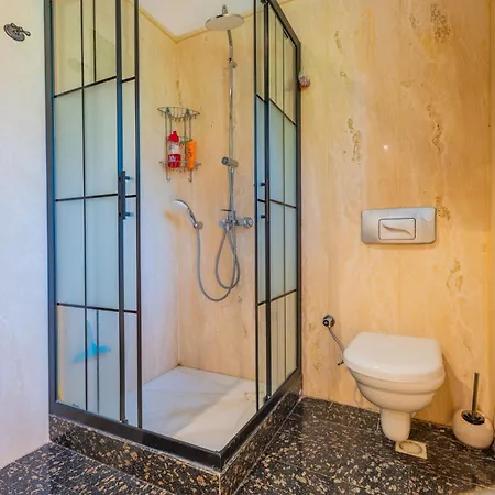 Sarob Ultraluex Tasev Villa *
