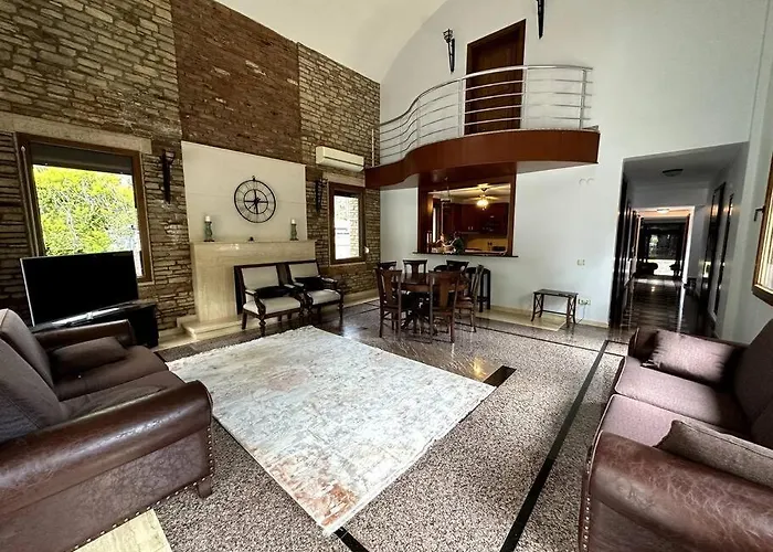 Ultra Luex Tarihi Vilă *