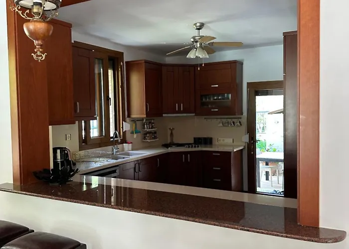 Ultra Luex Tarihi Vilă