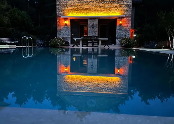 Vilă Ultra Luex Tarihi Yenice (Menderes)